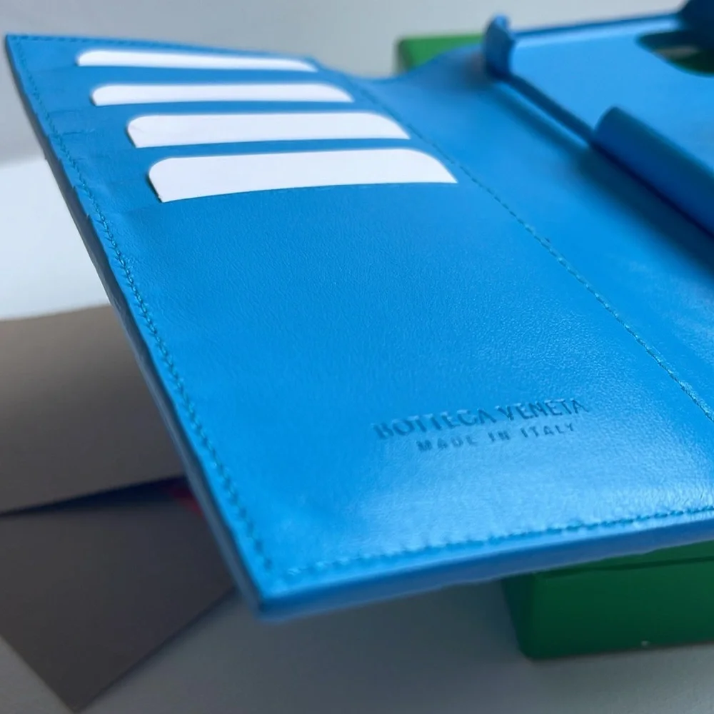 NWT BOTTEGA VENETA WOVEN LEATHER BLUE iPHONE 11 CASE WALLET WITH BOX AND BAG - Picture 12 of 16